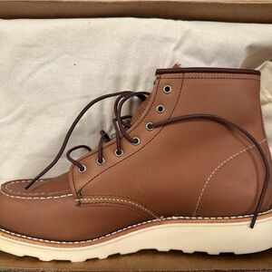 RED WING BOOTS WOMENS SIZE 10